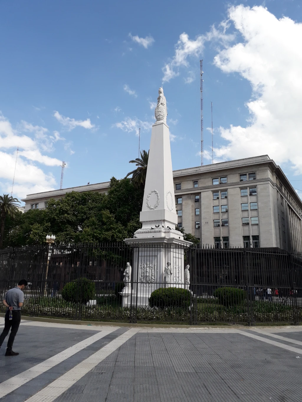 Pirámide de Mayo restaurada por Uffizi
