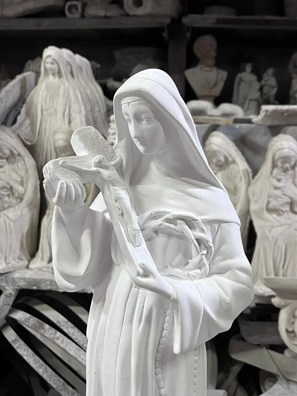 Figura religiosa realizada en el taller